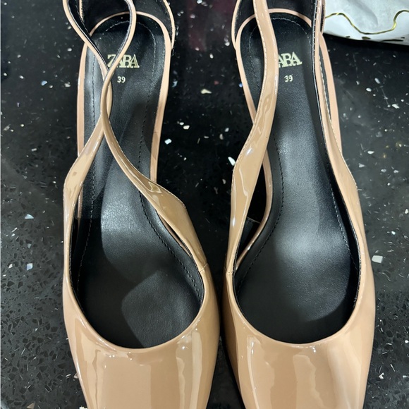 Brown heels - Picture 2 of 3